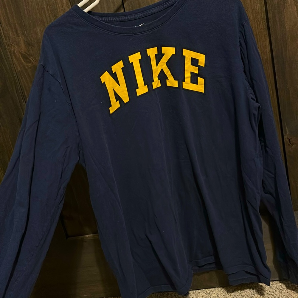 Thrifted Nike long sleeve